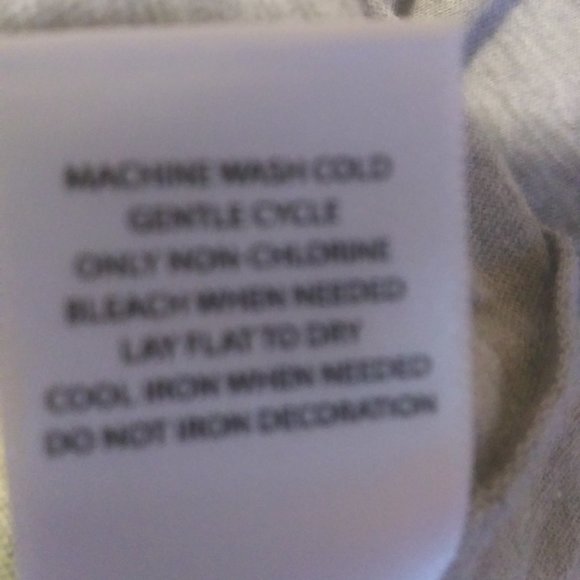 Miken flow tee she's magic that one   script crop top Large - Picture 10 of 12